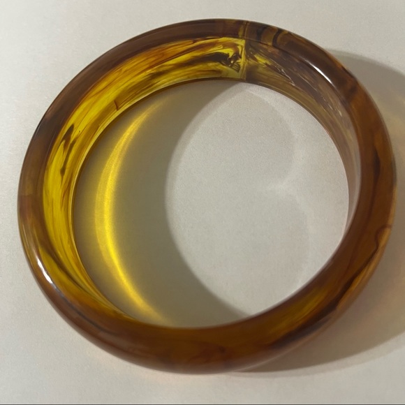 Apple Juice Bakelite Vintage Bangle - Picture 3 of 10